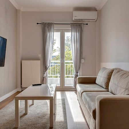 Modern Style Home Near The Train Station سالونيك المظهر الخارجي الصورة