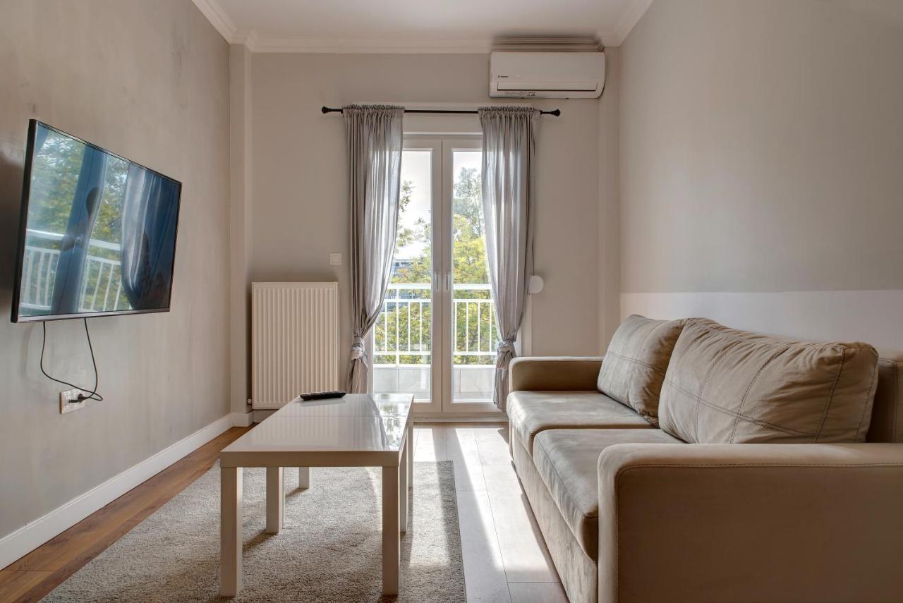 Modern Style Home Near The Train Station سالونيك المظهر الخارجي الصورة